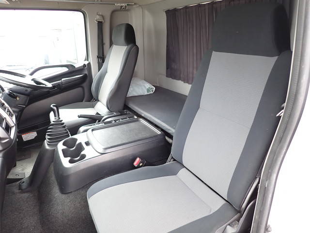 日野レンジャーアルミバン中型（4t）[写真35]