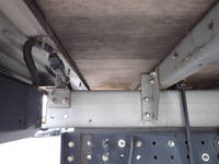 三菱ふそうキャンターアルミバン小型（2t・3t）[写真20]