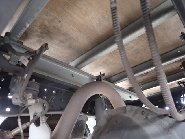 三菱ふそうキャンターアルミバン小型（2t・3t）[写真20]