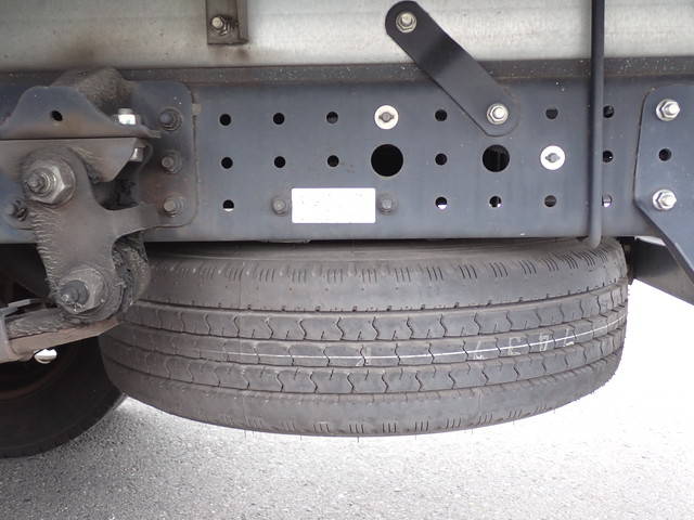 三菱ふそうキャンターアルミバン小型（2t・3t）[写真24]