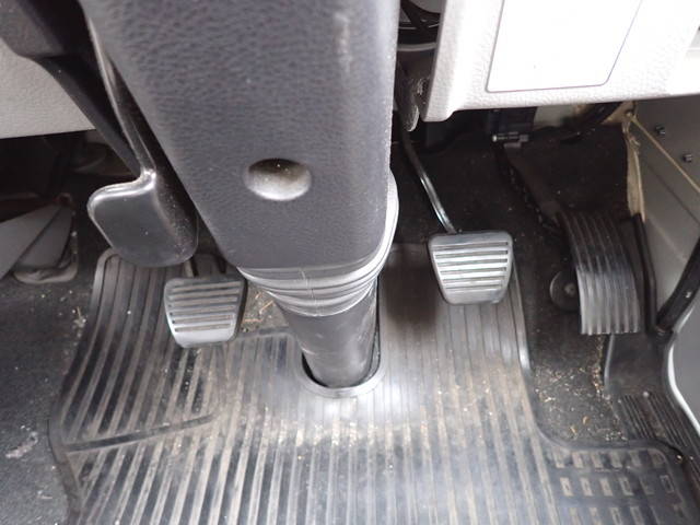 三菱ふそうキャンターアルミバン小型（2t・3t）[写真30]