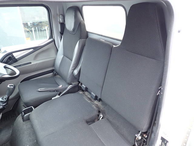 三菱ふそうキャンターアルミバン小型（2t・3t）[写真36]