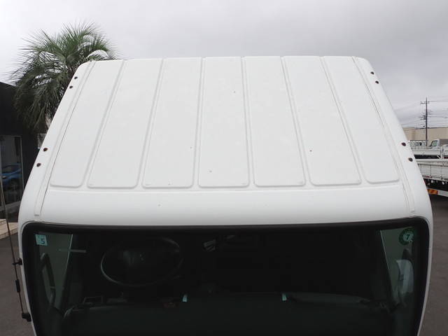 三菱ふそうキャンターアルミバン小型（2t・3t）[写真38]