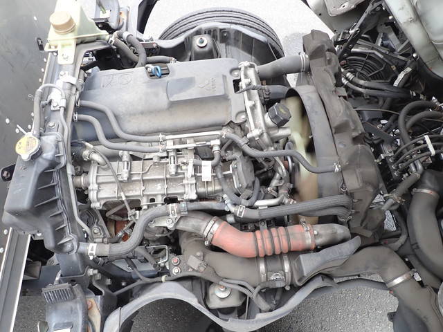 三菱ふそうキャンターアルミバン小型（2t・3t）[写真40]