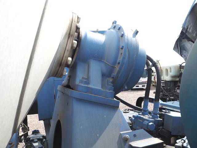 いすゞギガミキサー車（コンクリートミキサー）大型（10t）[写真17]