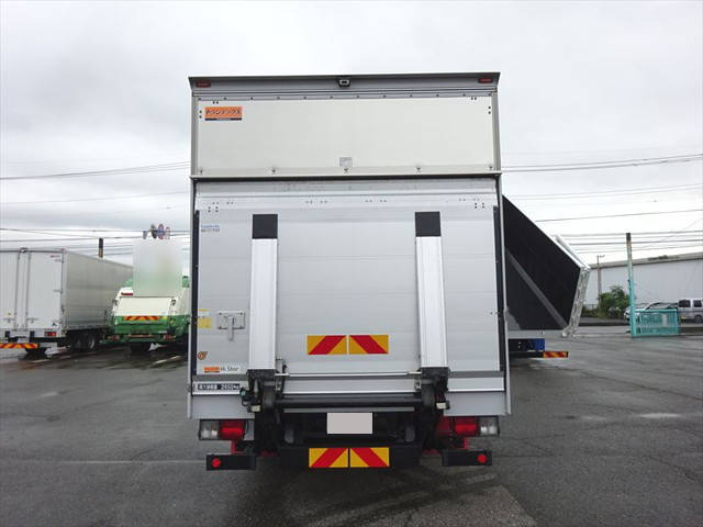 日野レンジャーアルミバン中型（4t）[写真12]