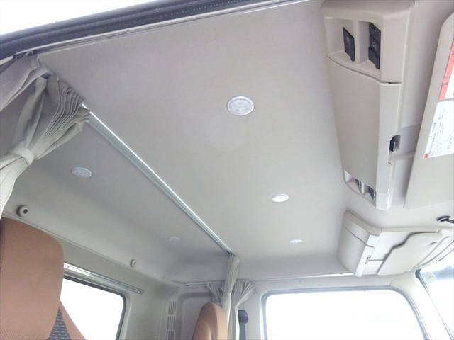 日野レンジャーアルミバン中型（4t）[写真19]