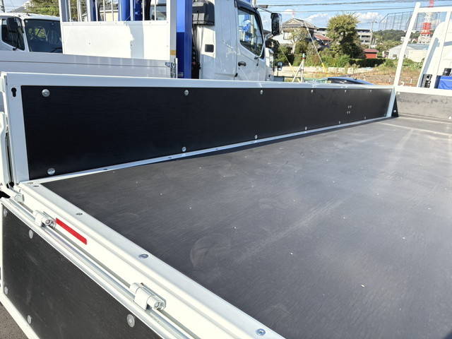 三菱ふそうキャンタークレーン5段小型（2t・3t）[写真10]