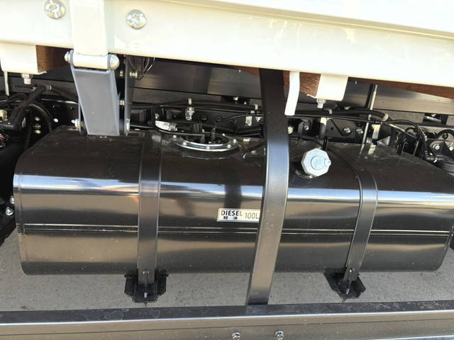 三菱ふそうキャンタークレーン5段小型（2t・3t）[写真23]