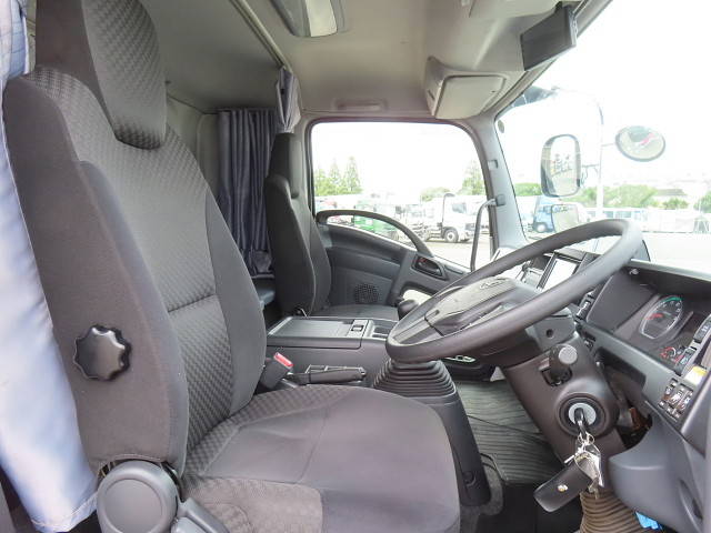 UDトラックスコンドルアルミウイング中型（4t）[写真18]