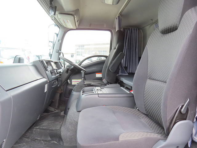 UDトラックスコンドルアルミウイング中型（4t）[写真19]