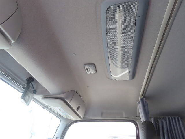 UDトラックスコンドルアルミウイング中型（4t）[写真20]