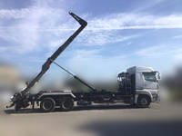 三菱ふそうスーパーグレートコンテナ専用車大型（10t）[写真07]