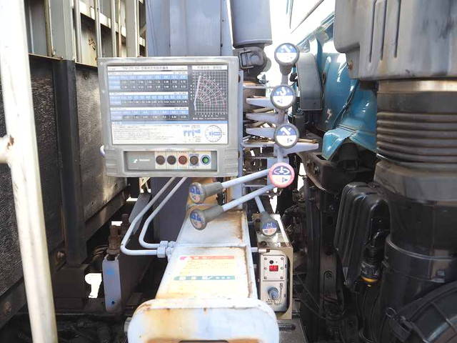 日野レンジャークレーン4段増トン（6t・8t）[写真10]