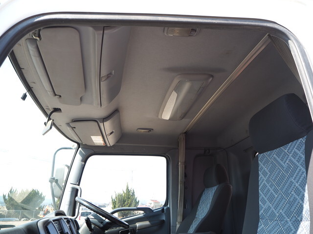 日野レンジャーセルフクレーン5段増トン（6t・8t）[写真31]