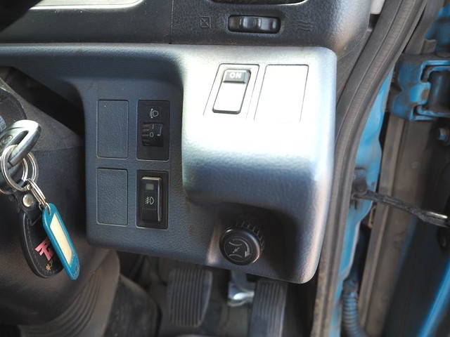 日野レンジャークレーン4段増トン（6t・8t）[写真37]