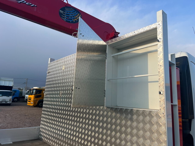 日野レンジャーセルフクレーン5段増トン（6t・8t）[写真39]