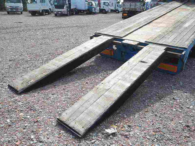 いすゞフォワード回送車増トン（6t・8t）[写真15]