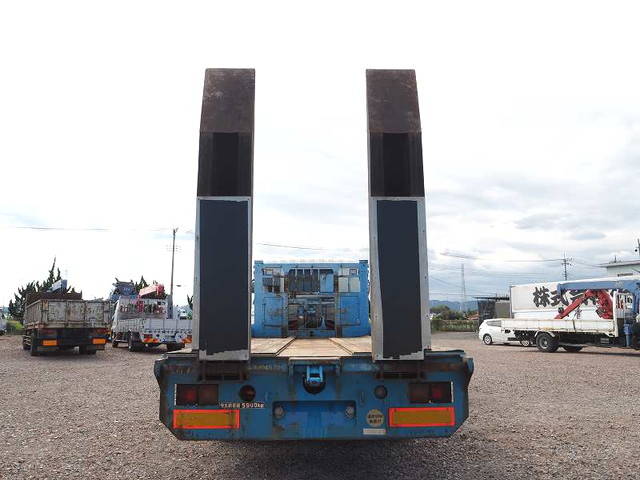 いすゞフォワード回送車増トン（6t・8t）[写真21]