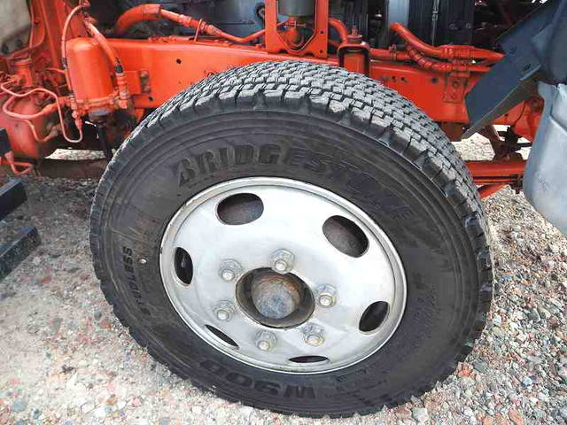 いすゞフォワード回送車増トン（6t・8t）[写真25]