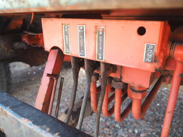 いすゞフォワード回送車増トン（6t・8t）[写真27]