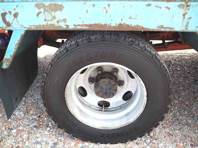 いすゞフォワード回送車増トン（6t・8t）[写真28]