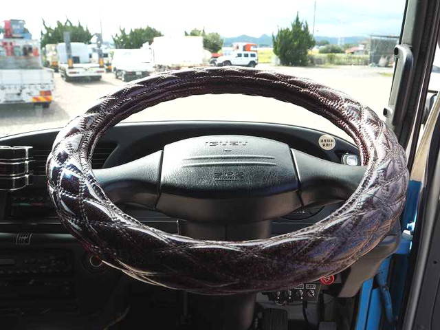 いすゞフォワード回送車増トン（6t・8t）[写真39]