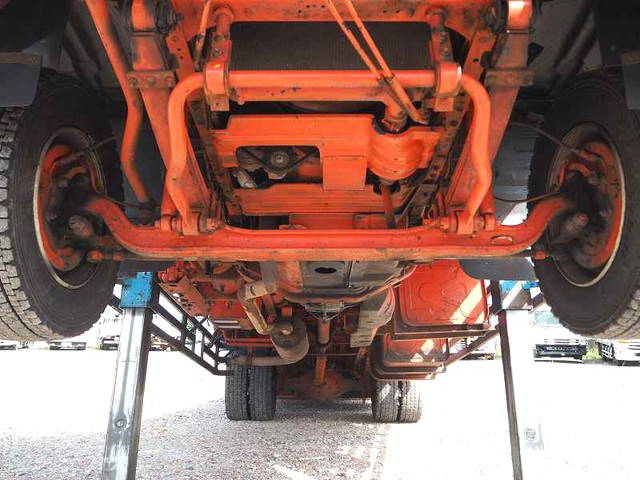 いすゞフォワード回送車増トン（6t・8t）[写真09]