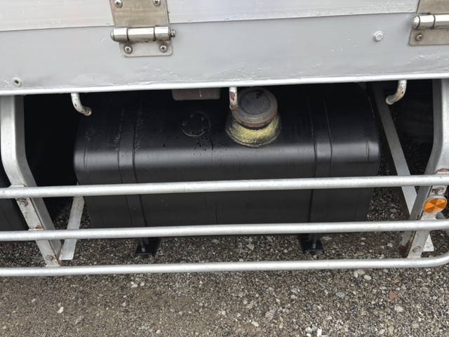 いすゞギガアルミブロック大型（10t）[写真16]