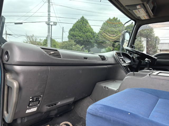 いすゞギガアルミブロック大型（10t）[写真25]