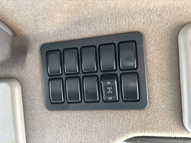 いすゞギガアルミブロック大型（10t）[写真28]