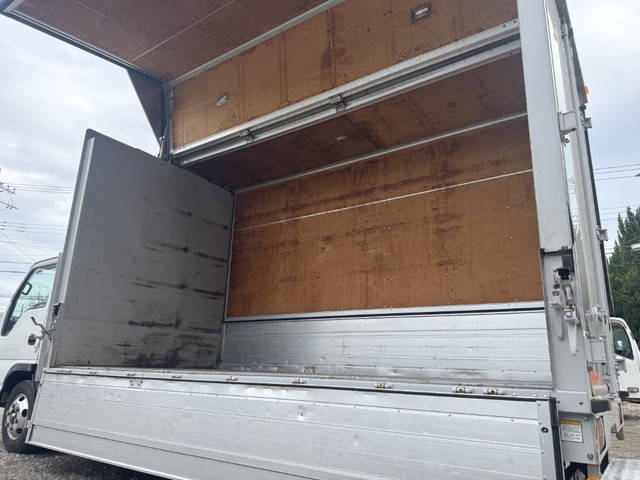 いすゞエルフアルミウイング小型（2t・3t）[写真24]