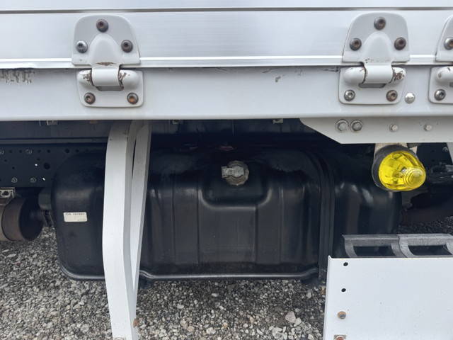 いすゞエルフアルミウイング小型（2t・3t）[写真27]