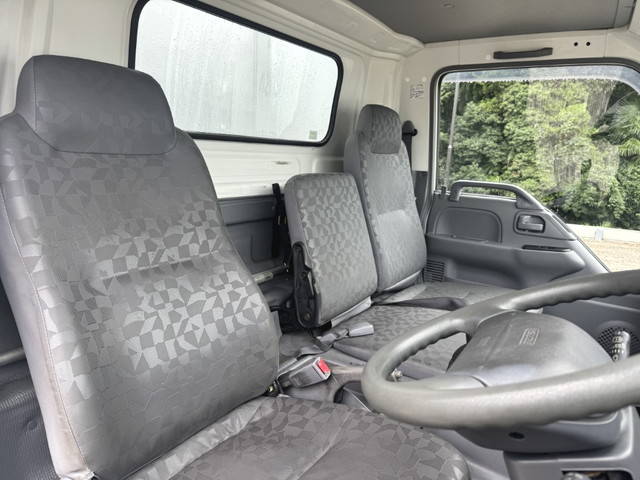 いすゞエルフアルミウイング小型（2t・3t）[写真06]