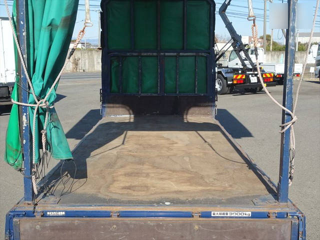 マツダタイタン幌ウイング小型（2t・3t）[写真15]