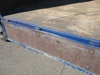 マツダタイタン幌ウイング小型（2t・3t）[写真24]