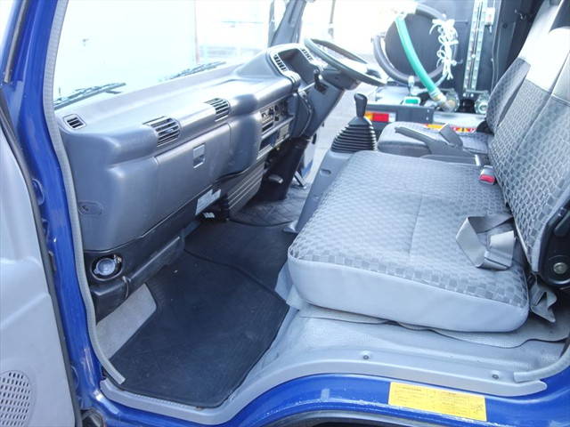 マツダタイタン幌ウイング小型（2t・3t）[写真33]