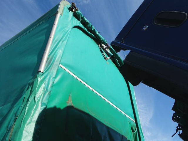 マツダタイタン幌ウイング小型（2t・3t）[写真38]