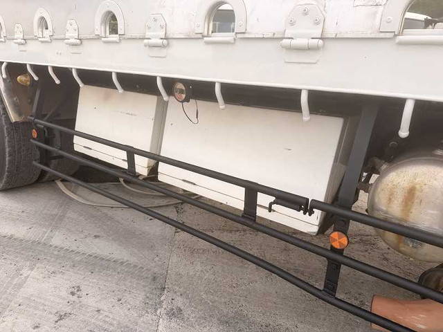 いすゞギガクレーン4段大型（10t）[写真17]