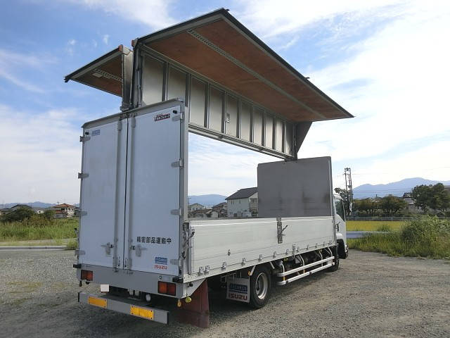 いすゞフォワードアルミウイング中型（4t）[写真11]