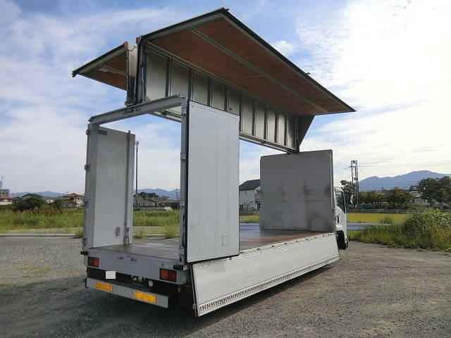 いすゞフォワードアルミウイング中型（4t）[写真14]