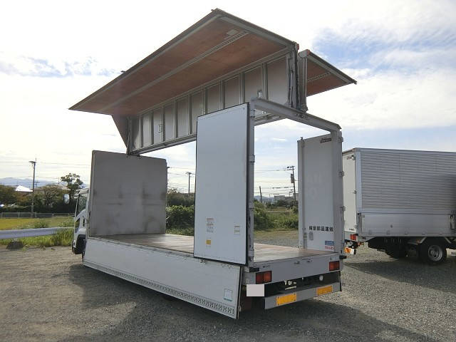 いすゞフォワードアルミウイング中型（4t）[写真16]