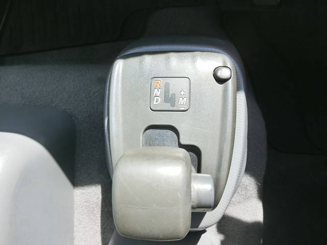 いすゞフォワードアルミウイング中型（4t）[写真21]