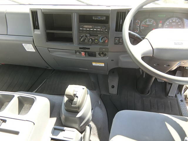 いすゞフォワードアルミウイング中型（4t）[写真22]