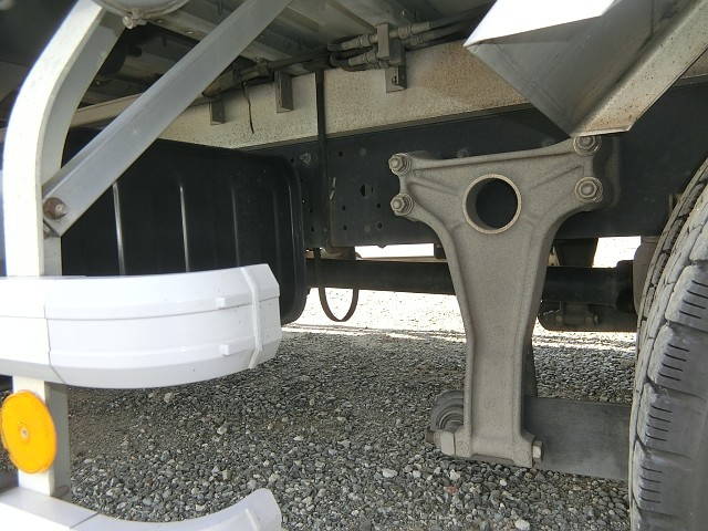 いすゞフォワードアルミウイング中型（4t）[写真27]