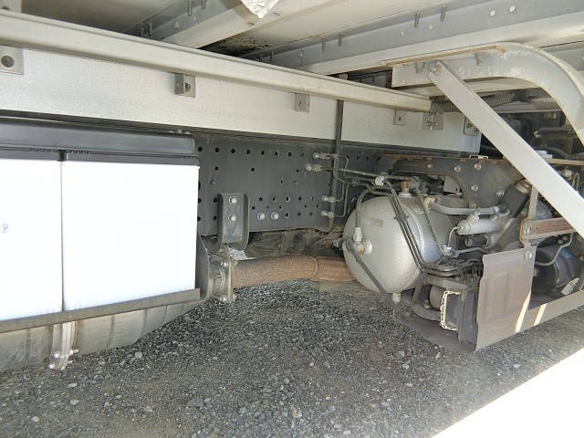 いすゞフォワードアルミウイング中型（4t）[写真29]