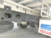 いすゞフォワードアルミウイング中型（4t）[写真32]