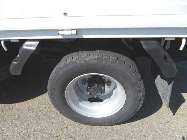 日産アトラス平ボディ小型（2t・3t）[写真21]