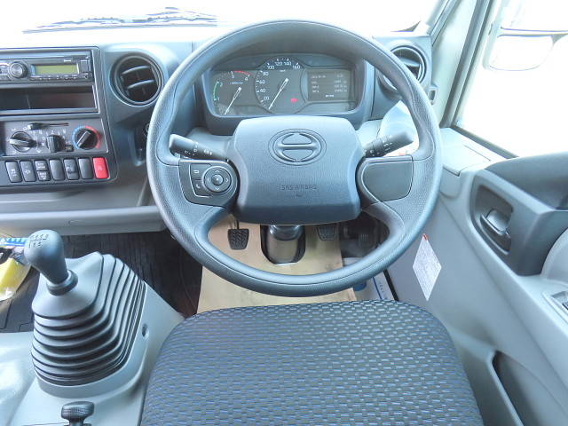 日野デュトロアルミウイング小型（2t・3t）[写真19]