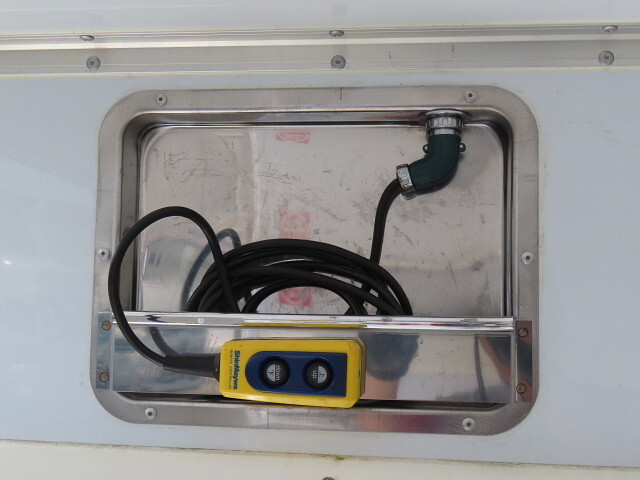 日野デュトロ冷凍車（冷蔵車）小型（2t・3t）[写真12]